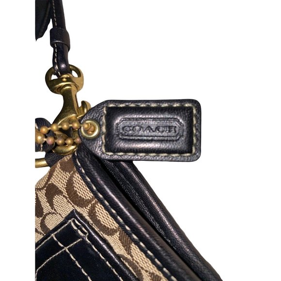 Coach - Picture 2 of 6